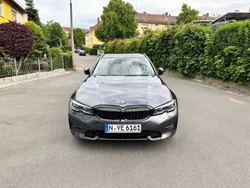 Grau Gebraucht 2021 BMW 320 Sport Line Kombi | 24.700 € (Fairer Preis)