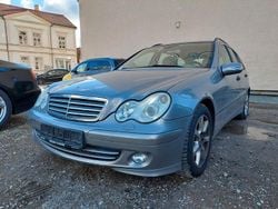 Grau Gebraucht 2005 Mercedes C220 Classic Limousine | 2.290 € (Guter Preis)