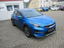 Blau Gebraucht 2022 Kia XCeed Spirit SUV | 19.990 € (Guter Preis)