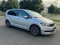 Silber Gebraucht 2018 VW Touran Van / Kleinbus | 17.500 € (Fairer Preis)