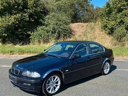 Blau Gebraucht 2000 BMW 323 Limousine | 2.650 € (Fairer Preis)