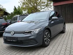 Grau Gebraucht 2021 VW Golf VIII United Limousine | 19.800 € (Fairer Preis)