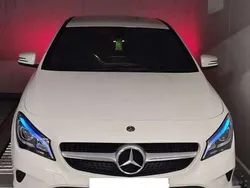 Weiß Gebraucht 2017 Mercedes CLA200 Shooting Brake Kombi | 15.000 €