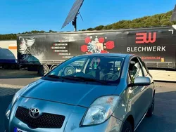Grau Gebraucht 2007 Toyota Yaris Kleinwagen | 1.900 €