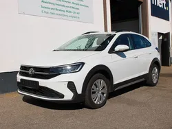Weiß Gebraucht 2023 VW Taigo Life SUV | 12.890 €