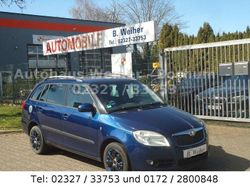 Blau Gebraucht 2008 Skoda Fabia Ambiente Kleinwagen | 1.300 € (Teuer)