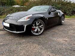 Schwarz Gebraucht 2017 Nissan 370Z Cabrio | 20.999 €