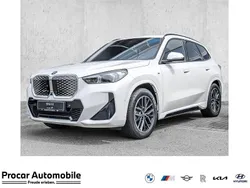 Weiß Neu 2025 BMW iX1 M Sport SUV | 55.990 € (Fairer Preis)