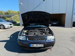 Blau Gebraucht 2002 Audi A3 Attraction Limousine | 1.899 € (Fairer Preis)