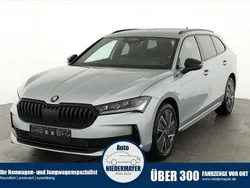 Stone silver metallic Neu 2025 Skoda Superb SportLine Kombi | 44.995 € (Superpreis)
