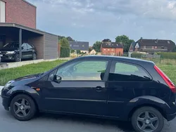 Blau Gebraucht 2007 Ford Fiesta Kleinwagen | 2.200 € (Fairer Preis)