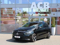 Schwarz Gebraucht 2020 Mercedes B200 Night Van / Kleinbus | 24.900 € (Etwas zu teuer)