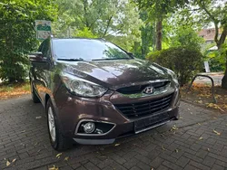 Braun Gebraucht 2011 Hyundai ix35 Premium SUV | 8.990 € (Fairer Preis)
