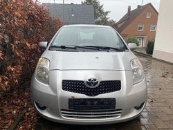 Silber Gebraucht 2008 Toyota Yaris Sol Limousine | 2.000 €