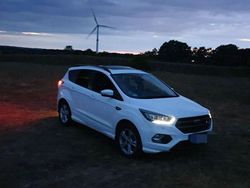 Weiß Gebraucht 2018 Ford Kuga ST-Line SUV | 19.600 € (Fairer Preis)