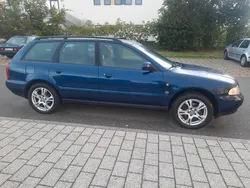 Blau Gebraucht 1999 Audi A4 Ambiente Kombi | 1.490 € (Fairer Preis)