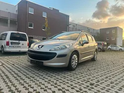 Silber Gebraucht 2008 Peugeot 207 Kombi | 1.900 € (Etwas zu teuer)