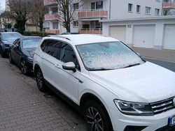Weiß Gebraucht 2018 VW Tiguan Allspace Comfortline SUV | 16.750 € (Etwas zu teuer)