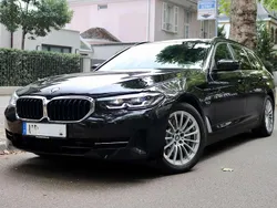 Schwarz Gebraucht 2022 BMW 520 M Sport Kombi | 28.890 € (Superpreis)