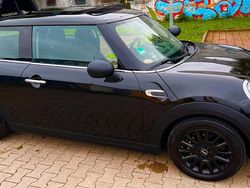 Schwarz Gebraucht 2015 Mini ONE Kleinwagen | 10.000 € (Fairer Preis)