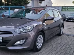 Braun Gebraucht 2014 Hyundai i30 Trend Kombi | 6.980 € (Fairer Preis)