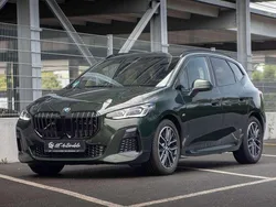 Sanremo green metallic Gebraucht 2024 BMW 218 M Sport Van / Kleinbus | 32.400 € (Etwas zu teuer)