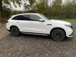 Weiß Gebraucht 2020 Mercedes EQC400 AMG line SUV | 41.400 € (Fairer Preis)