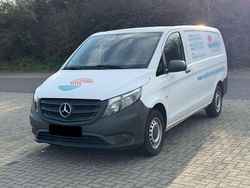 Weiß Gebraucht 2018 Mercedes Vito Van / Kleinbus | 15.800 €