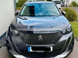 Grau Gebraucht 2021 Peugeot 2008 Allure SUV | 16.990 € (Fairer Preis)