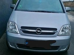 Silber Gebraucht 2005 Opel Meriva Van / Kleinbus | 1.900 € (Fairer Preis)