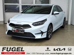 Casa white Gebraucht 2022 Kia Ceed Limousine | 17.999 € (Fairer Preis)
