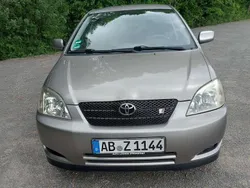 Grau Gebraucht 2002 Toyota Corolla Limousine | 8.400 €