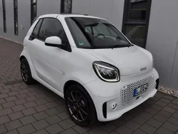 Weiß Gebraucht 2021 Smart ForTwo Electric Drive Brabus Cabrio | 14.800 € (Guter Preis)