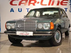 Blau Gebraucht 1979 Mercedes 230 Limousine | 21.888 €