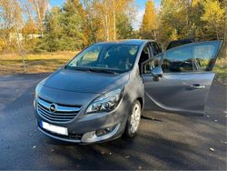Grau Gebraucht 2016 Opel Meriva Innovation Van / Kleinbus | 6.900 € (Guter Preis)