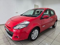 Rot Gebraucht 2009 Renault Clio III Dynamique Limousine | 2.990 € (Guter Preis)