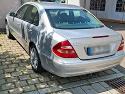 Silber Gebraucht 2002 Mercedes E240 Limousine | 4.500 € (Guter Preis)