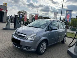 Grau Gebraucht 2007 Opel Meriva Van / Kleinbus | 2.150 € (Guter Preis)