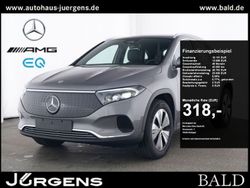 Grau metalliclack mountaingrau Gebraucht 2024 Mercedes EQA300 Progressive SUV | 36.770 € (Fairer Preis)