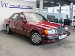 Rot metallic Gebraucht 1992 Mercedes E250 Limousine | 16.980 €
