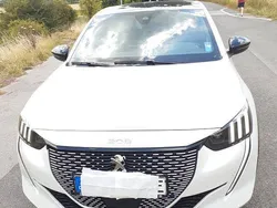 Weiß Gebraucht 2022 Peugeot e-208 GT Kleinwagen | 16.900 € (Superpreis)