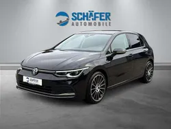 Deep black Gebraucht 2020 VW Golf VIII Style Limousine | 16.950 € (Etwas zu teuer)