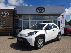 Schneeweiß Gebraucht 2023 Toyota Aygo Kleinwagen | 13.590 € (Guter Preis)