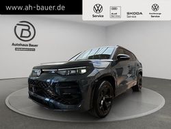 Delfingrau metallic Gebraucht 2025 VW Tayron R-line SUV | 54.390 € (Superpreis)