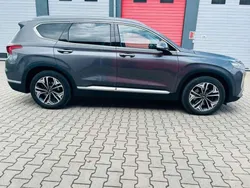 Grau Gebraucht 2018 Hyundai Santa Fe SUV | 19.100 € (Fairer Preis)