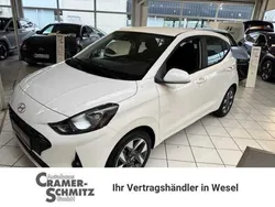 Weiß (atlas white) Neu 2025 Hyundai i10 Comfort Kleinwagen | 17.690 € (Fairer Preis)