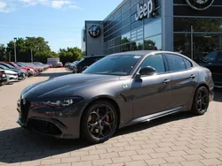 Grigio vesuvio Neu 2025 Alfa Romeo Giulia Quadrifoglio Limousine | 99.990 €