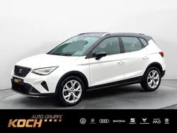 "candy" weiss Gebraucht 2022 Seat Arona FR SUV | 18.930 € (Fairer Preis)