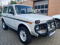 Weiß Gebraucht 2005 Lada niva SUV | 2.990 €