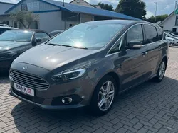 Grau Gebraucht 2015 Ford S-MAX Titanium Van / Kleinbus | 13.990 € (Guter Preis)